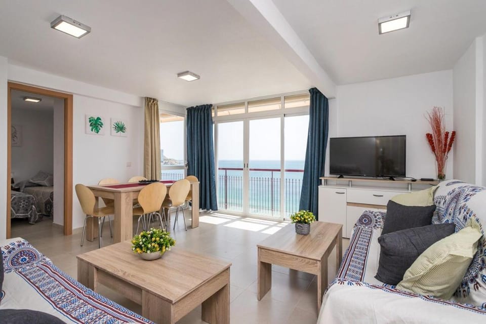 Communal lounge/ TV room, Living room, Dining area