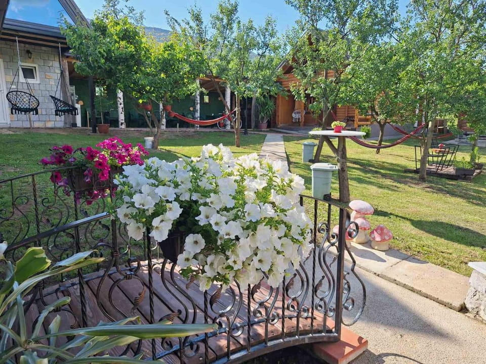 Holiday cottage with pool House in Montenegro