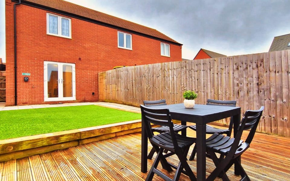 Patio, Day, Garden, Garden view, furniture