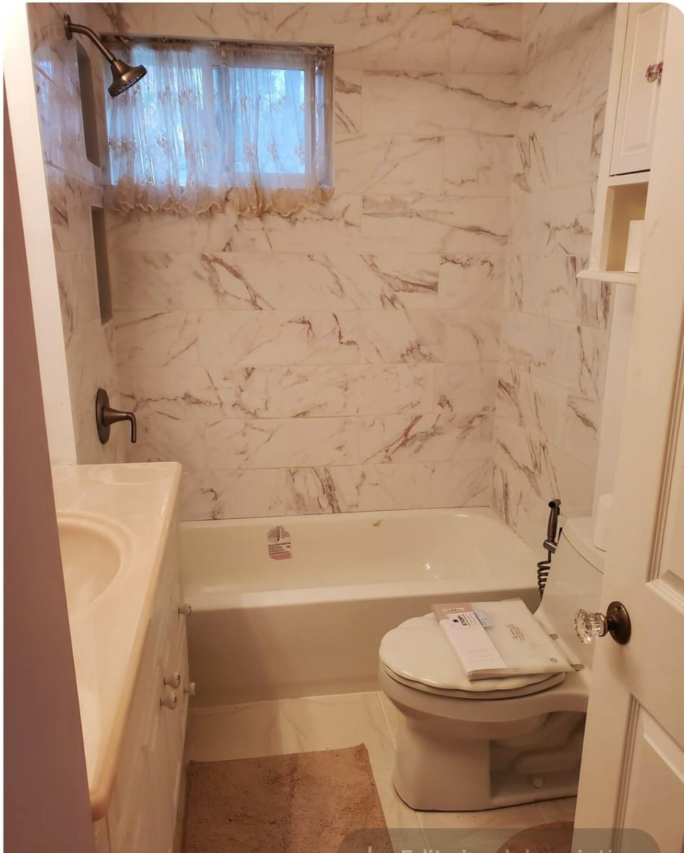 Toilet, Bathroom, Bath