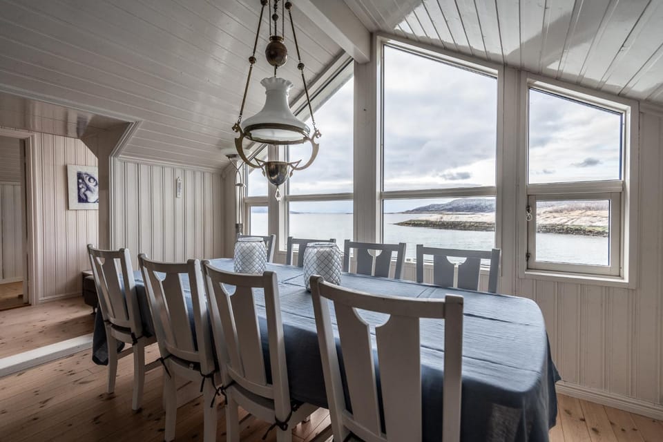 Seating area, Dining area, Mountain view, Sea view