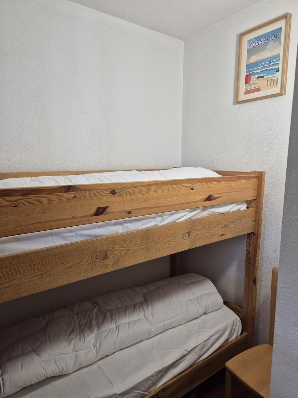 Bedroom, bunk bed