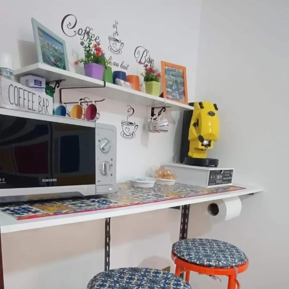Coffee/tea facilities, minibar