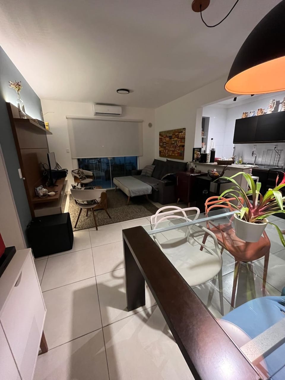 TV and multimedia, Kitchen or kitchenette, Living room, Seating area, Dining area