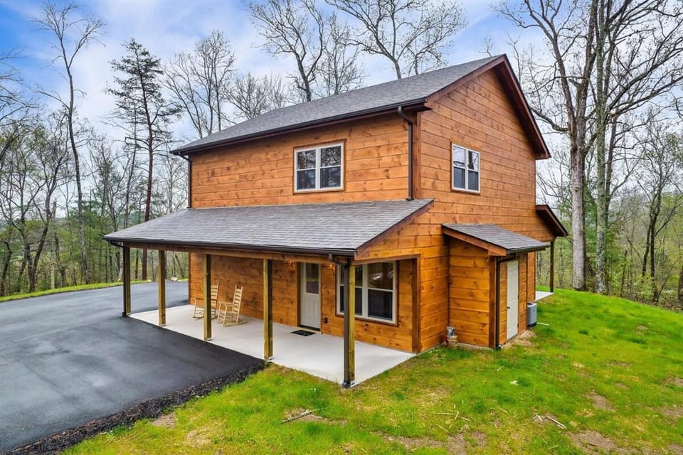 Secluded Cabin Hot Tub, Game Room and Fireplace Cabin in Sevier County