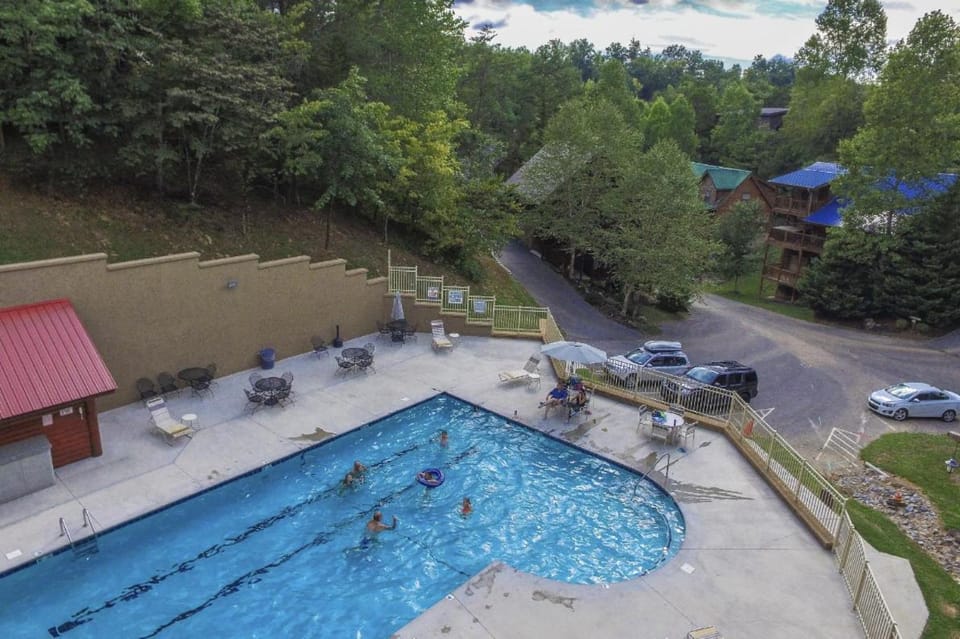 Are We Bear Yet Rustic 1BR Cabin with Hot Tub Pools & Fireplace1 Mile from Parkway Cabin in Pigeon Forge