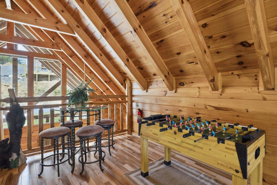 Are We Bear Yet Rustic 1BR Cabin with Hot Tub Pools & Fireplace1 Mile from Parkway Cabin in Pigeon Forge