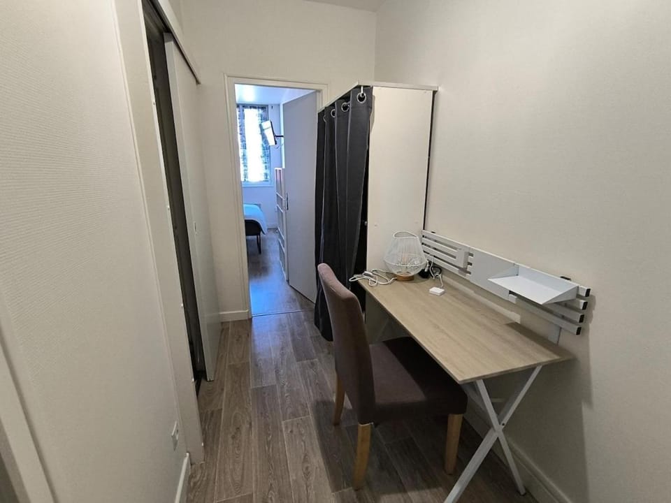 LE 7, wifi, parking, centre Apartment in Centre-Val de Loire