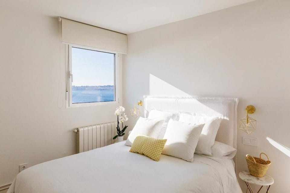 Bedroom, Sea view