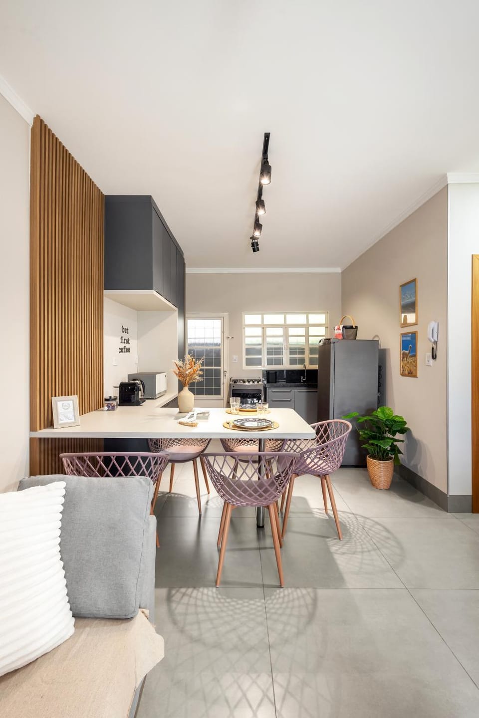 Kitchen or kitchenette, Living room