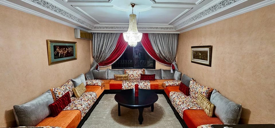 Living room, Seating area