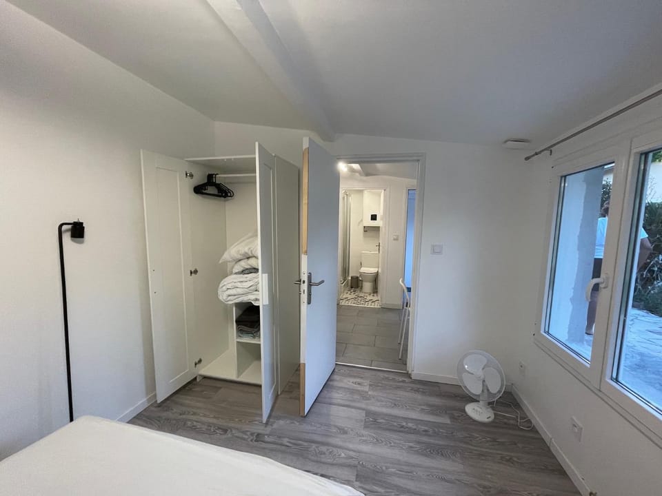 Studio jardin proche de transport Apartment in Gagny