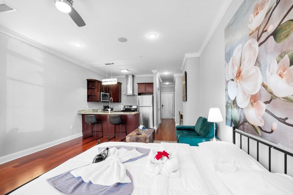 Living room, Bedroom, kitchen