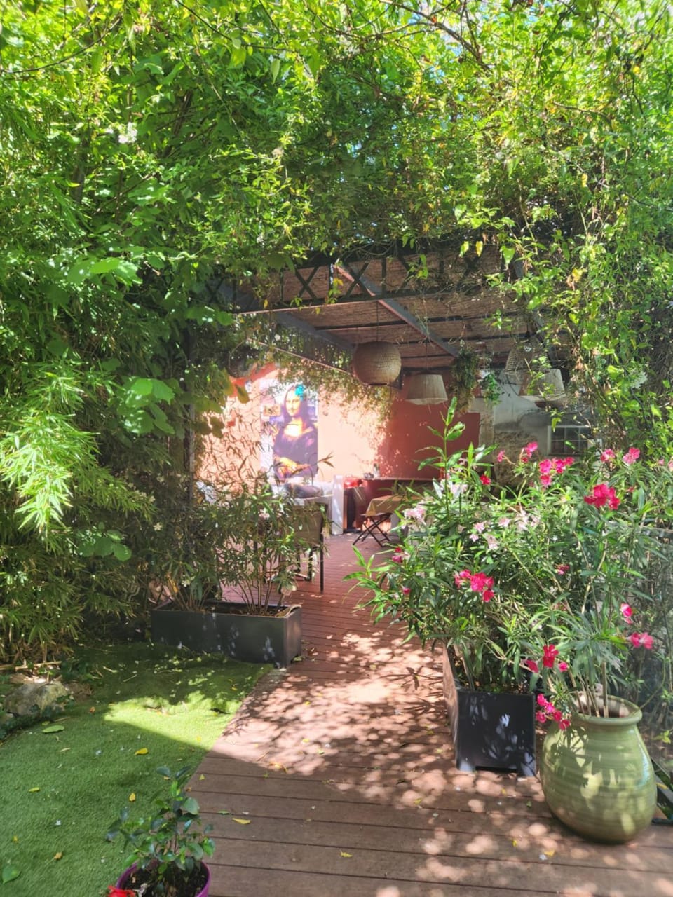 la bastide du soleil, gite avec piscine Bed and Breakfast in Béziers