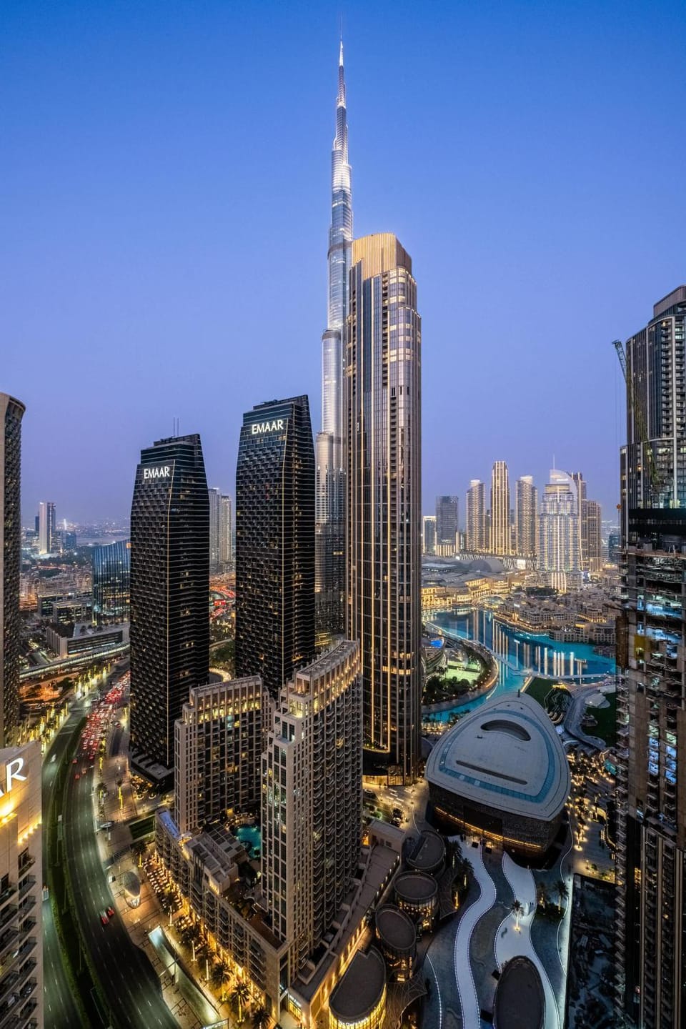 Luxurious 4BR, Burj Khalifa & full fountain view, Downtown Dubai Apartment in Dubai