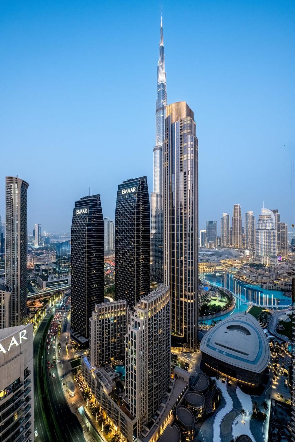 Luxurious 4BR, Burj Khalifa & full fountain view, Downtown Dubai Apartment in Dubai