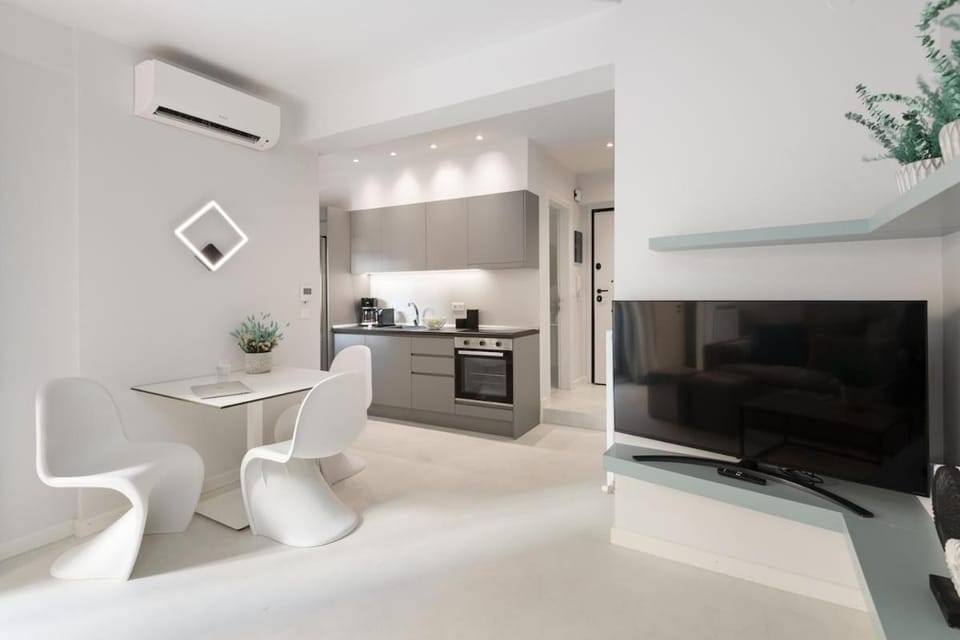 TV and multimedia, Kitchen or kitchenette, Living room, Dining area