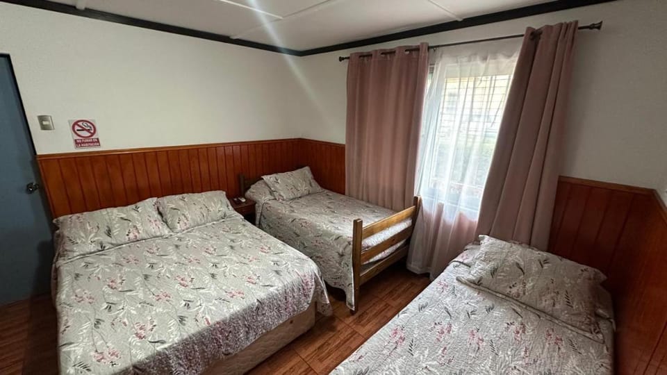 Residencial Las Palmeras Bed and Breakfast in Chile