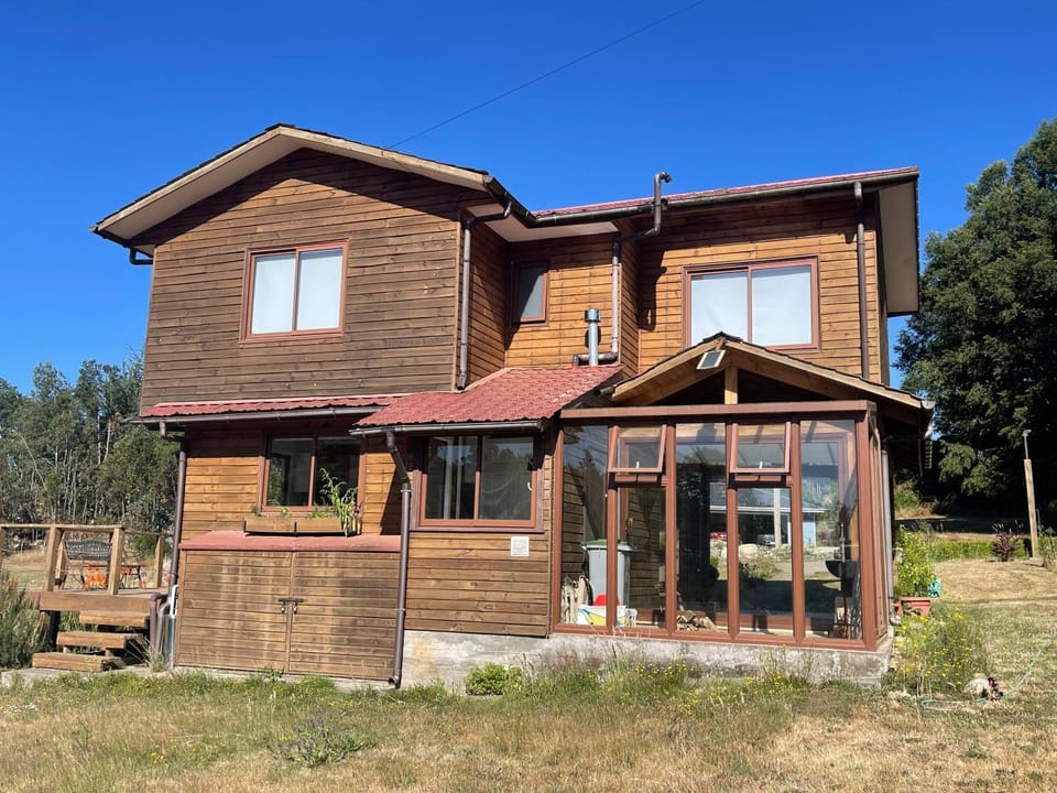 Quillaitun House in Araucania, Chile