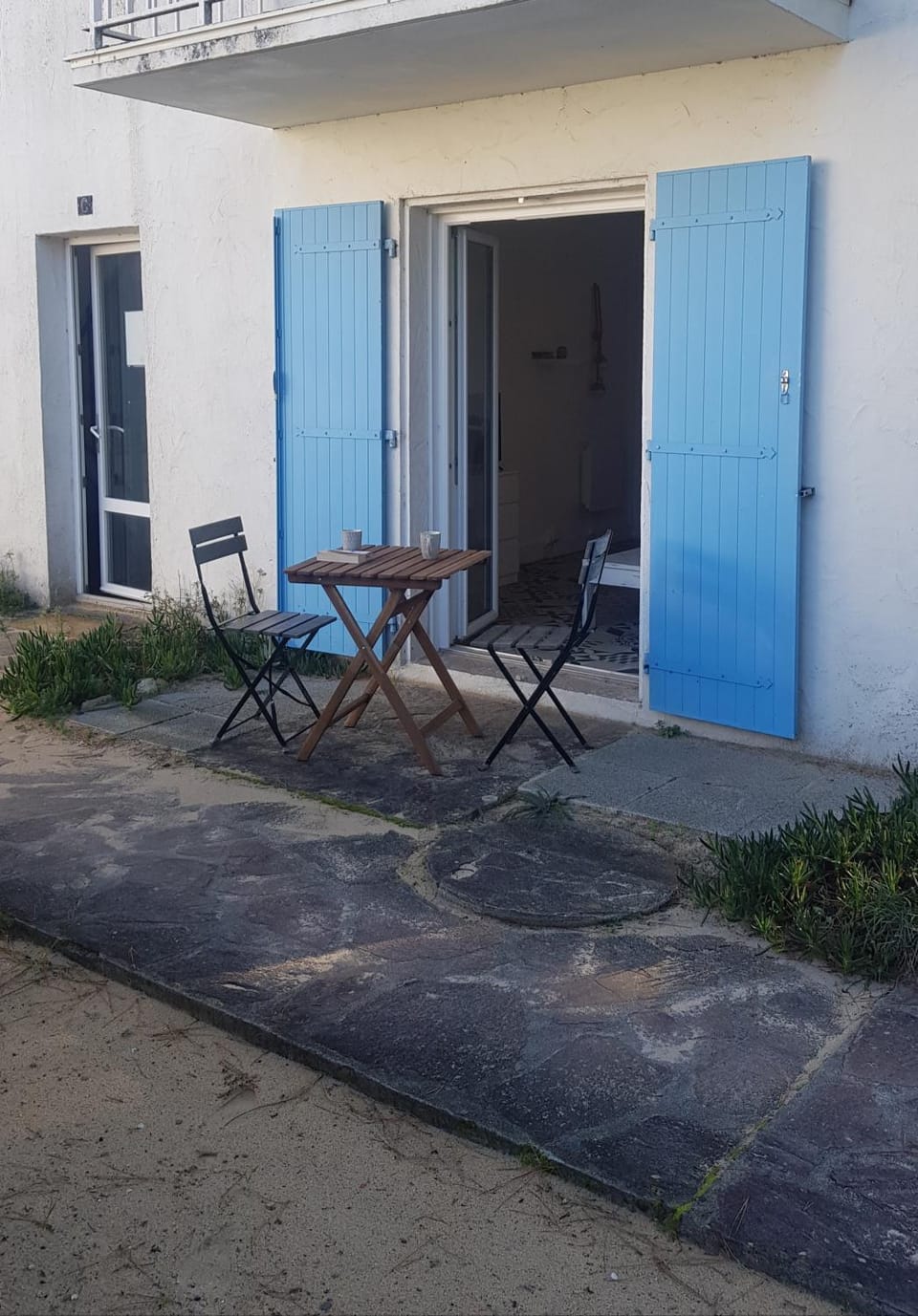 Patio, Day, Balcony/Terrace, Dining area