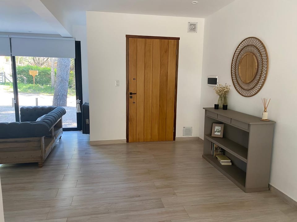 Senderos del Mar II House in Buenos Aires Province