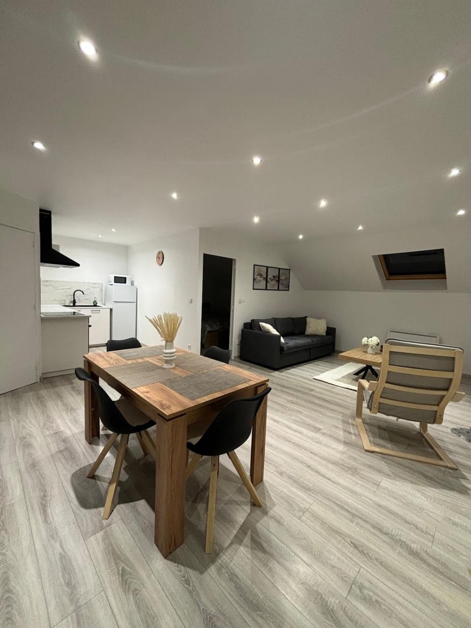 Living room, Dining area