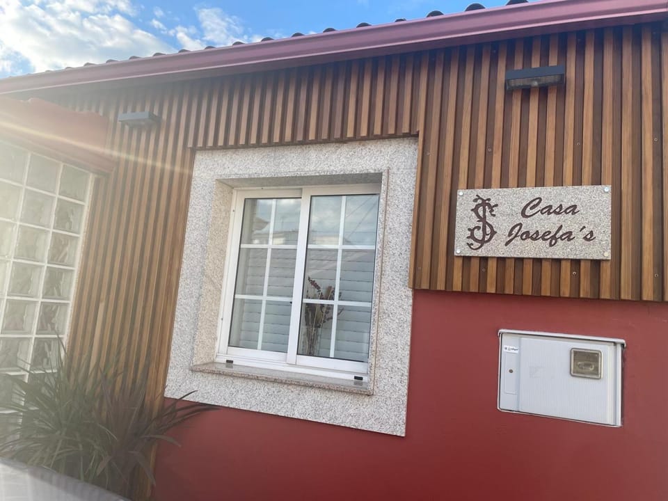 Facade/entrance, Logo/Certificate/Sign