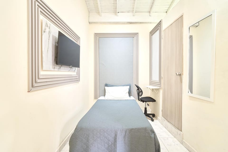 El Poblado Room #3 with Private Bathroom in Shared Apartment Apartment in Medellin