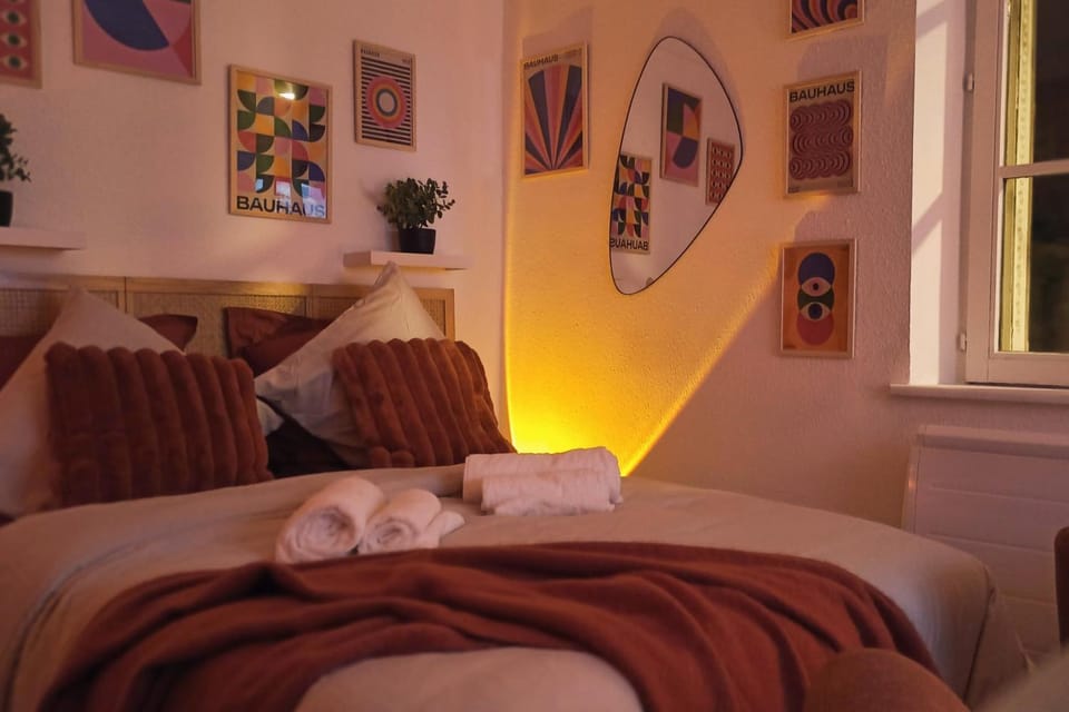 Bed, Bedroom