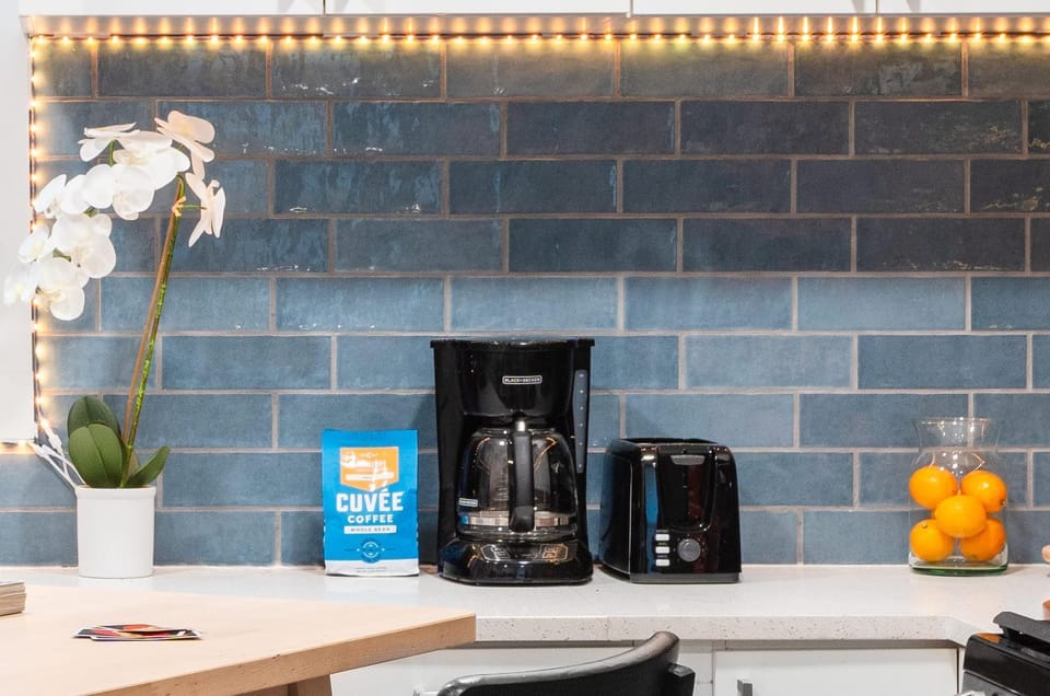 Coffee/tea facilities, Kitchen or kitchenette