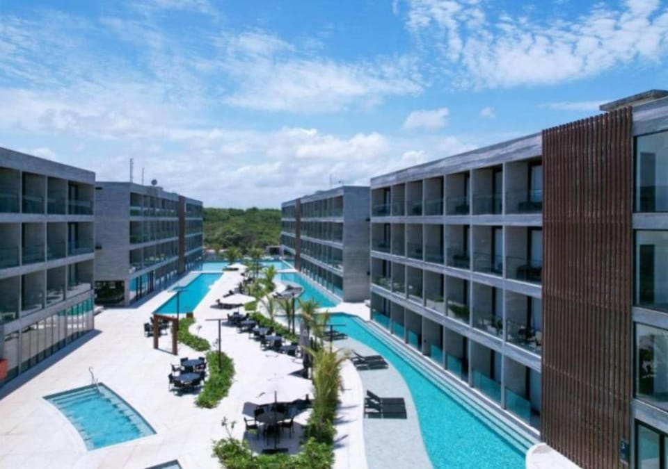Property building, Swimming pool