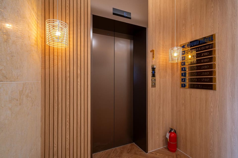 elevator