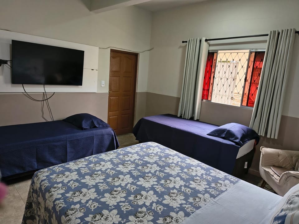 Bed, Massage, TV and multimedia, Photo of the whole room, Bedroom