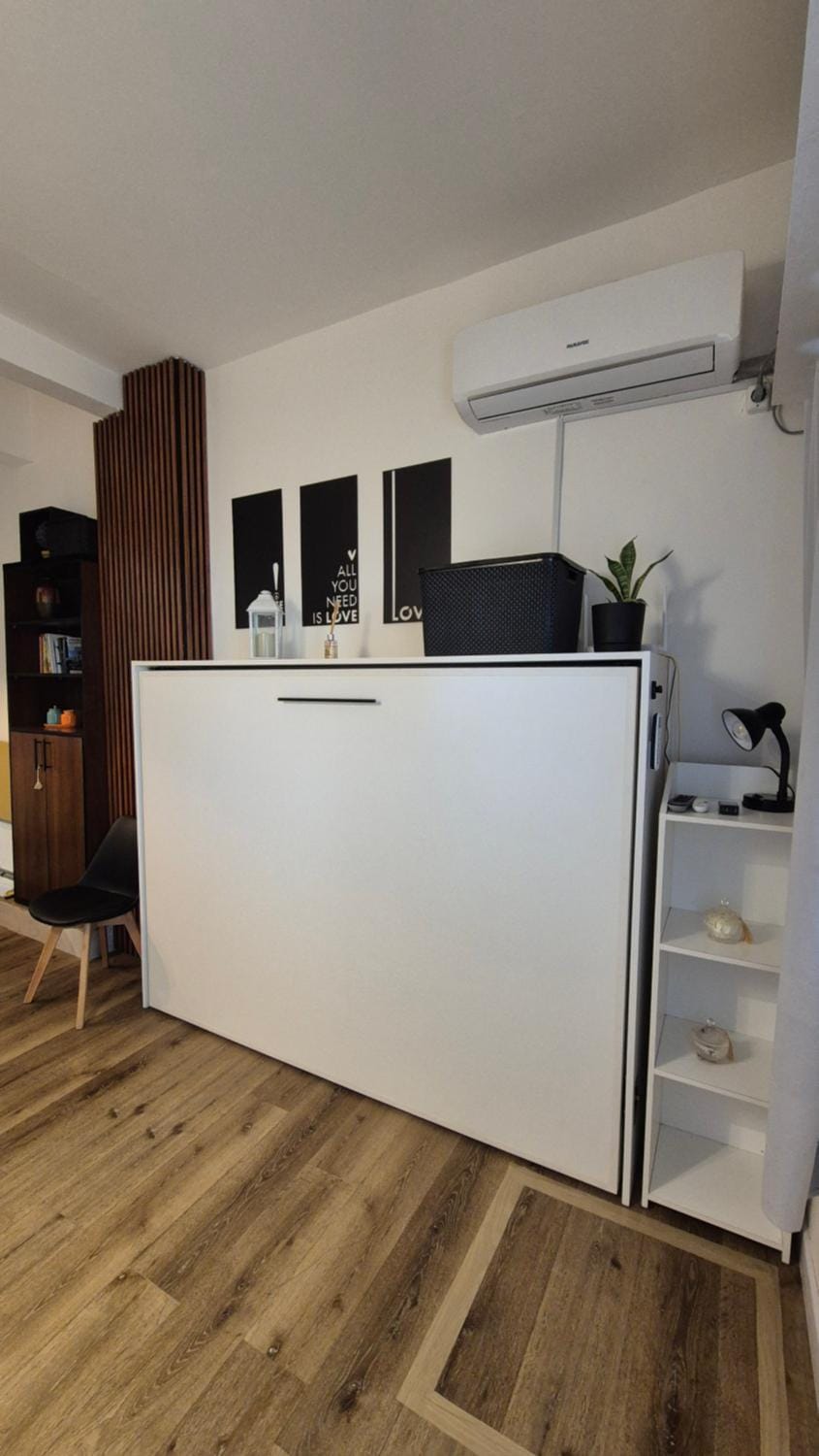 Bed, Living room, Bedroom, air conditioner