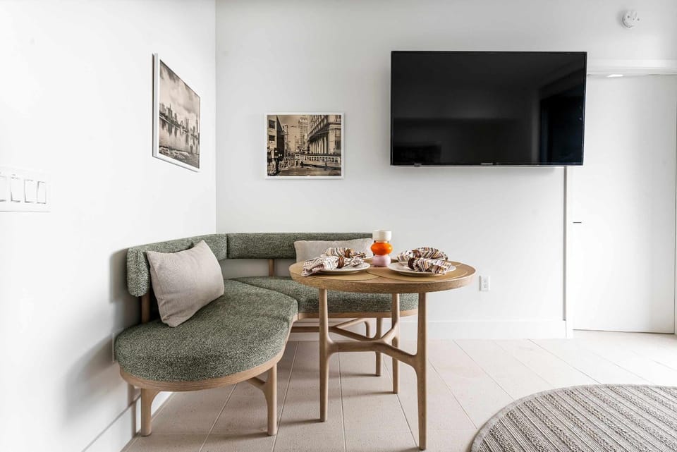 RumRunner - Hotel style amenities in the heart of Miami House in Miami