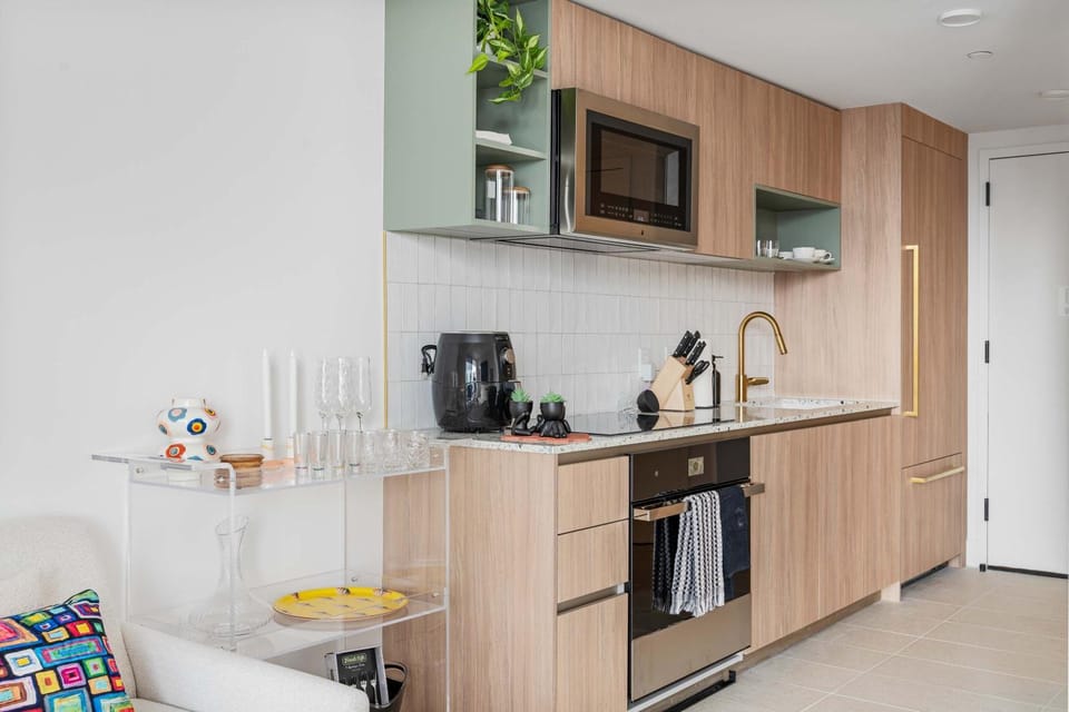 RumRunner - Hotel style amenities in the heart of Miami House in Miami