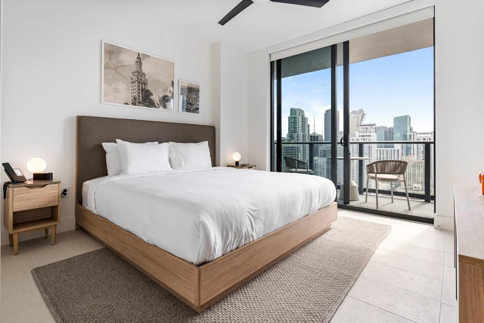 RumRunner - Hotel style amenities in the heart of Miami House in Miami