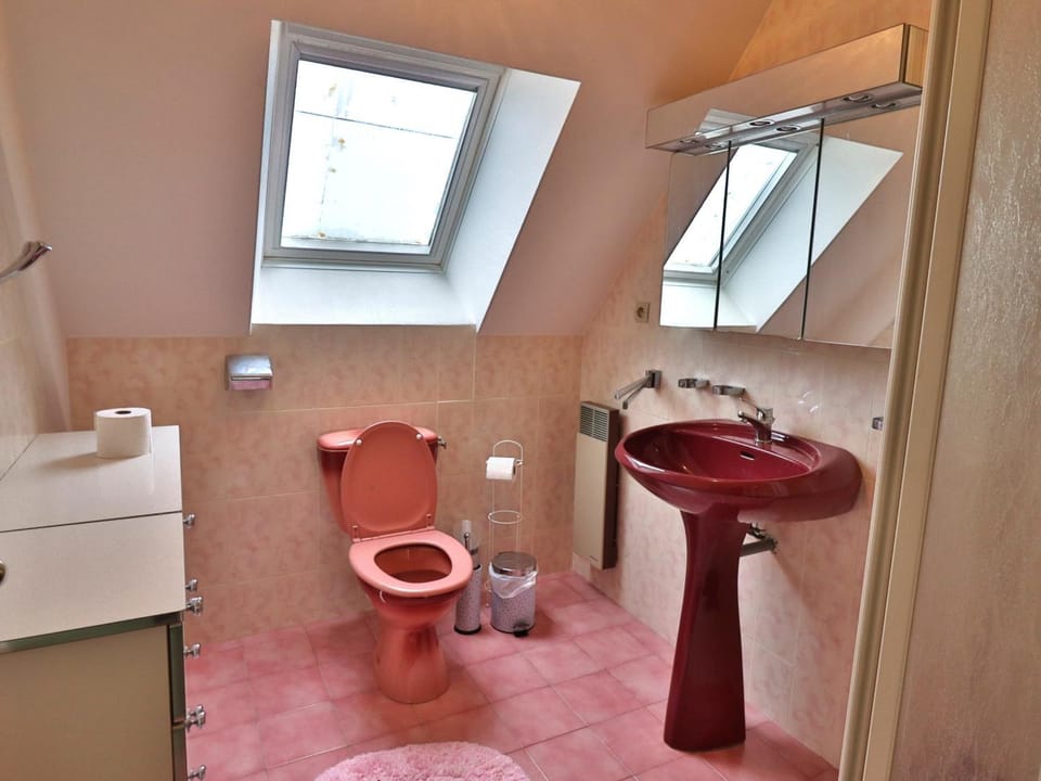 Maison confortable 3 chambres, jardin, proche plages & bourg, WiFi, parking - FR-1-813-15 House in Brittany