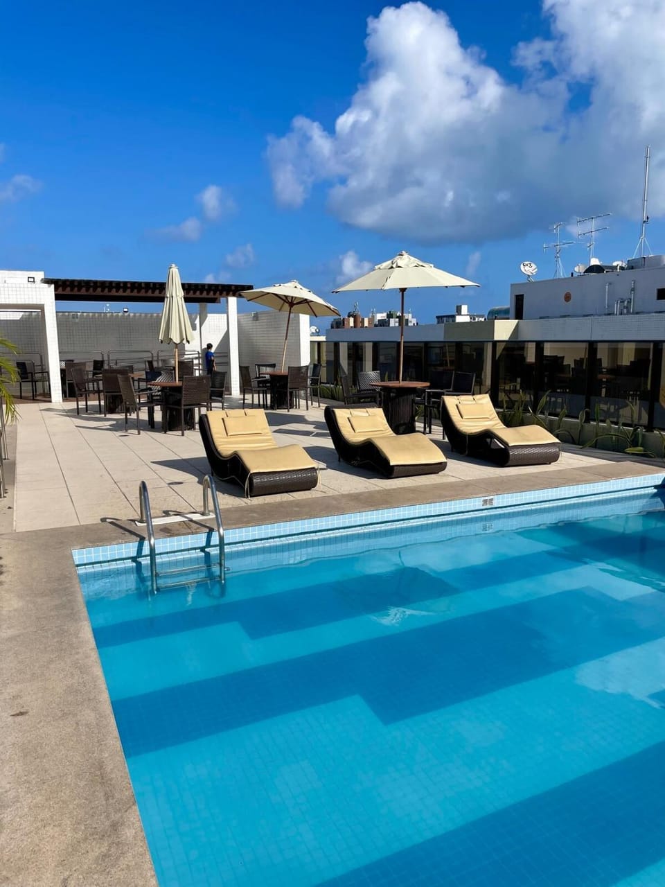 Day, Pool view, Swimming pool, Swimming pool, sunbed