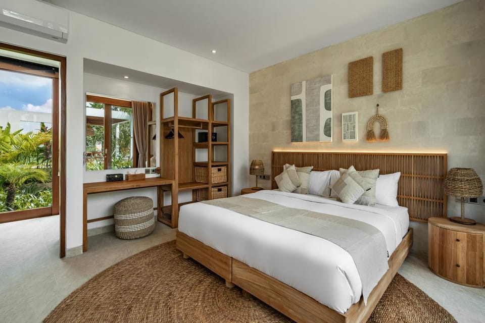 Bed, TV and multimedia, Bedroom, air conditioner