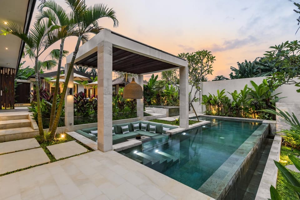 Garden view, Swimming pool, sunbed