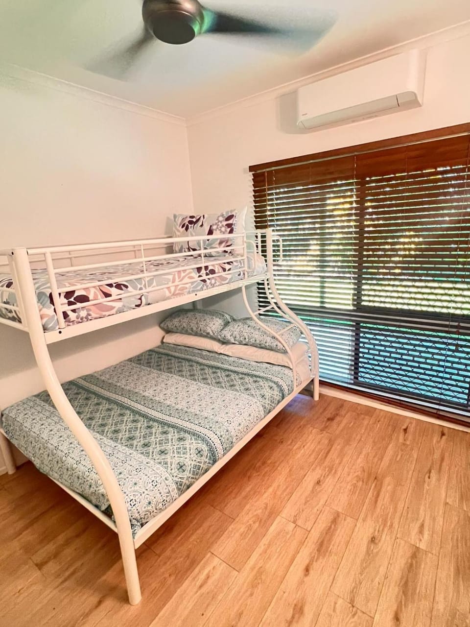 Tropical family beach house House in Cairns