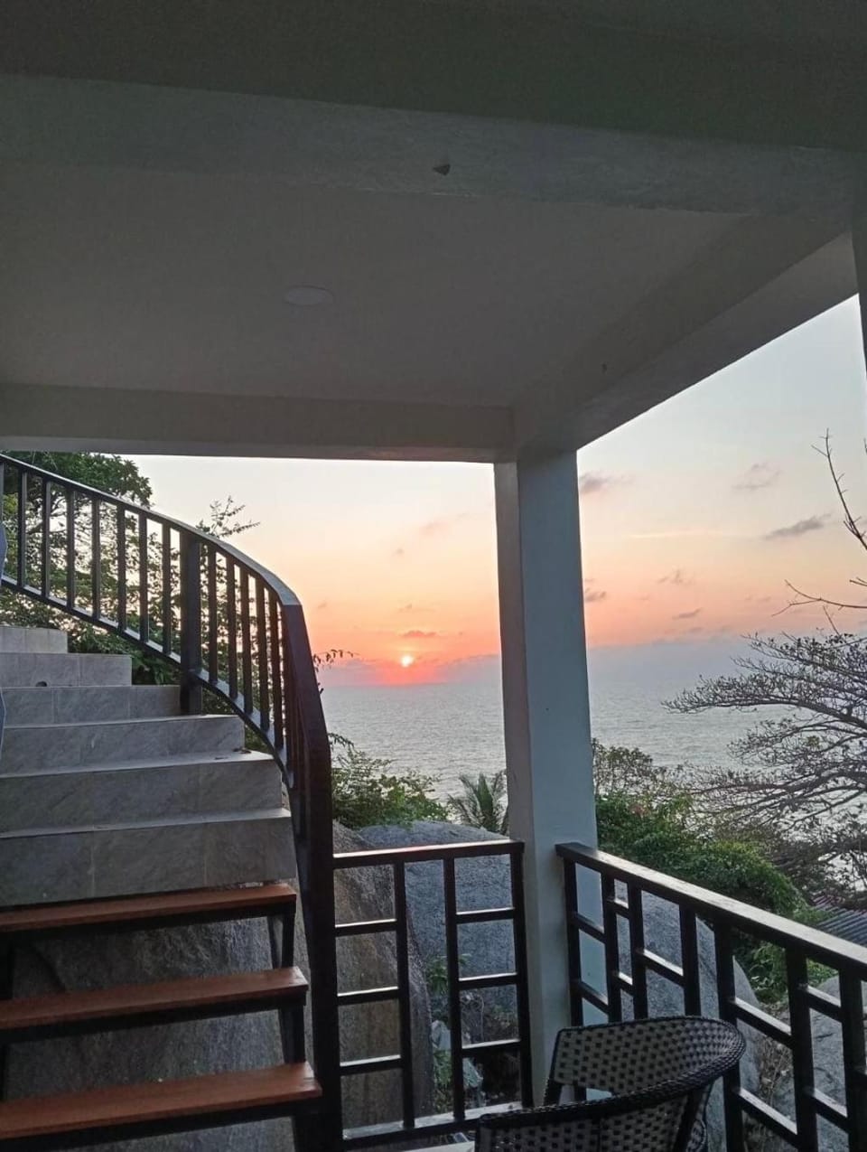 Silver Cliff Bungalow Apartment in Ban Tai