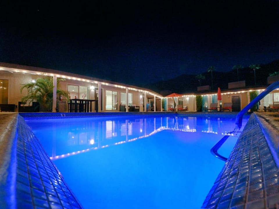 Pool view, Swimming pool