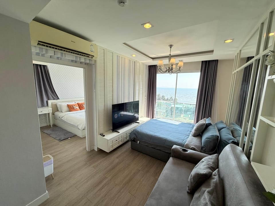 The Blu X Ocean view grand suite family2 beds Apartment in Chon Buri Changwat