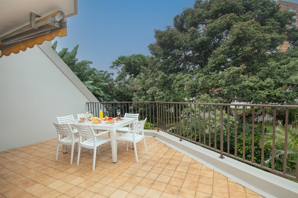 Patio, Garden view