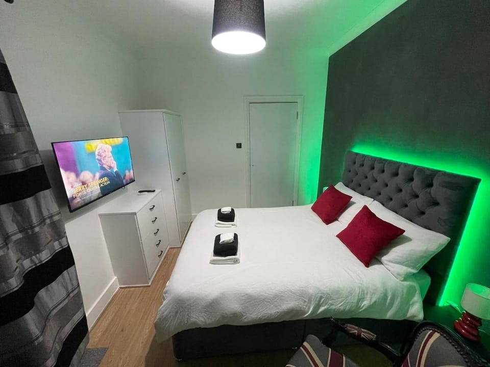 Stylish 1 bedroom Flat Brixton Apartment in London