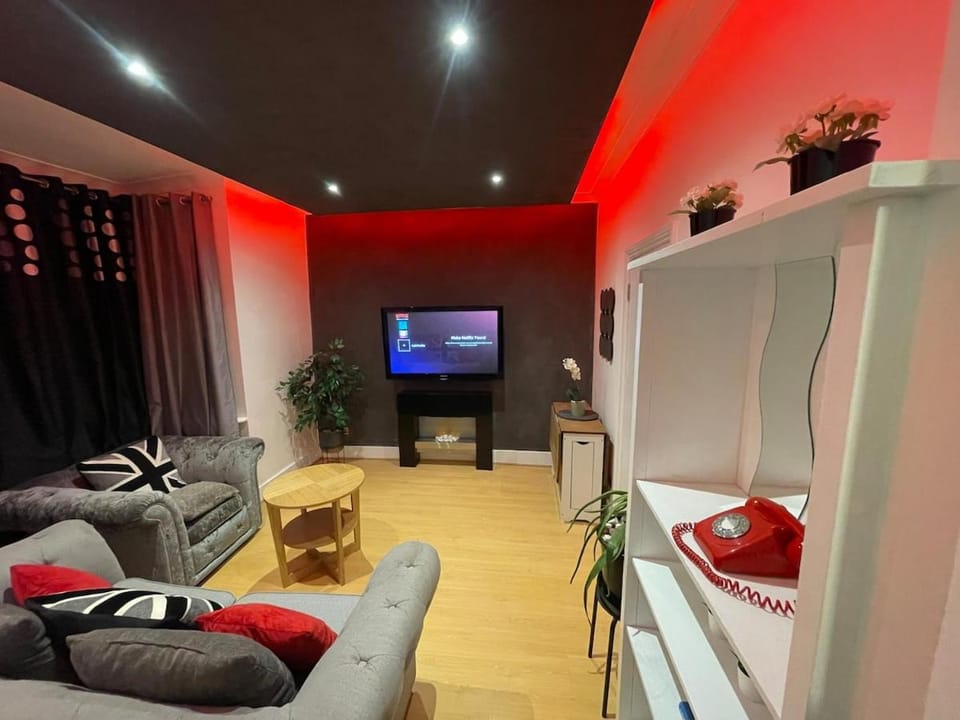 Stylish 1 bedroom Flat Brixton Apartment in London