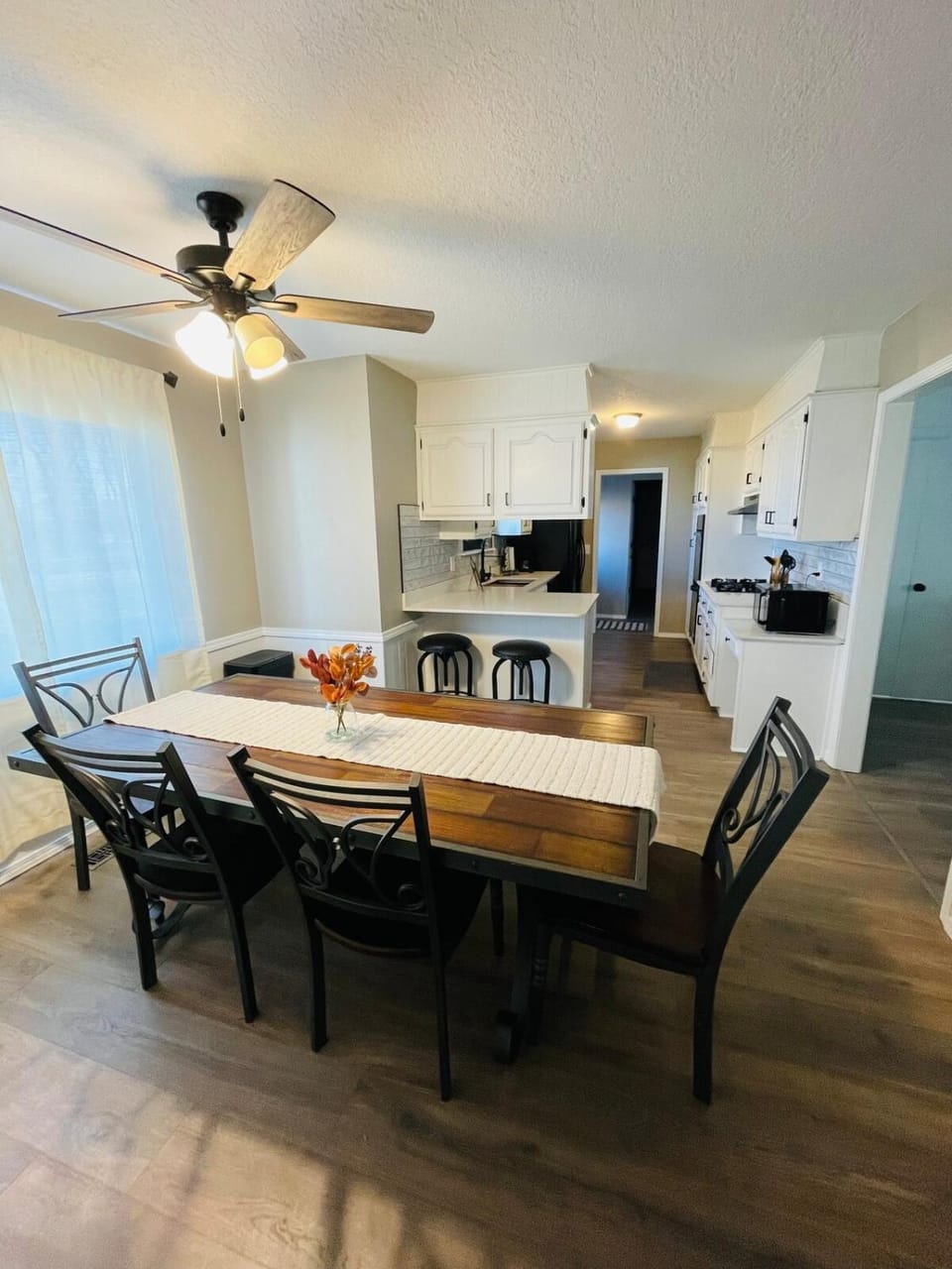 Full HOME with 2 KING BEDS and a POOL House in Tulsa