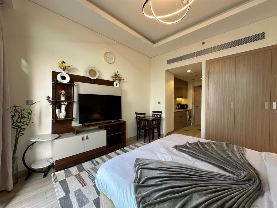 Bed, TV and multimedia, Photo of the whole room, Bedroom, wardrobe